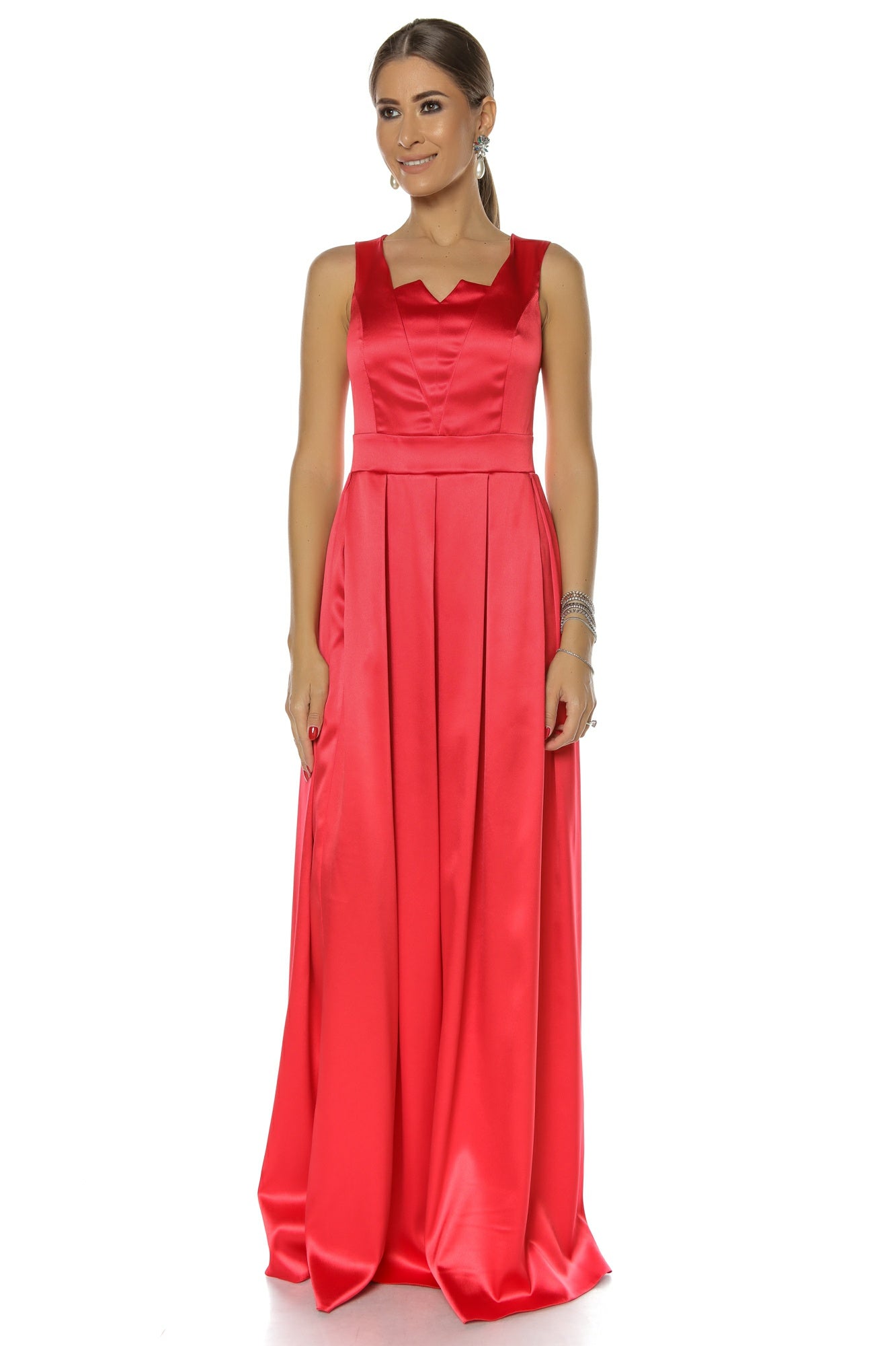 Rochie de searǎ cu pliseuri din tafta roșie